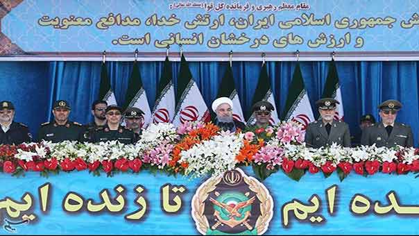 الشيخ روحاني في يوم الجيش الايراني: الجيش يعمل في إطار المصالح القومية