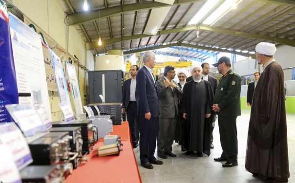 بالصور: إيران تزيح الستار عن 12 انجازا دفاعيا تتعلق بالرادارات والمطارات