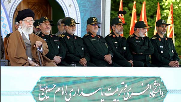 الإمام الخامنئي: العدو يسعى للاخلال بأمن البلاد وإثارة الشغب والفتنة والاطاحة بالانتخابات