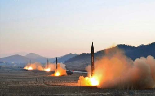 كوريا الشمالية تستقبل العهد الرئاسي في الجنوب بتجربة صاروخية باليستية