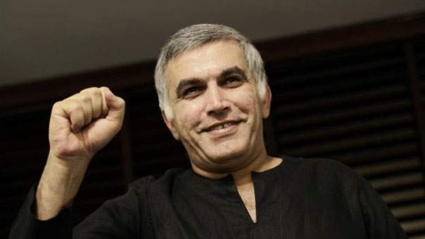 السلطات البحرينية تمنع الحقوقي نبيل رجب من الاتصال بنجله