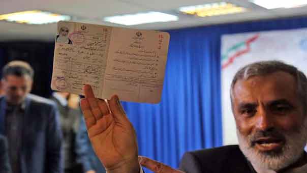 بالصور: إيران تنتخب رئيسها الثاني عشر