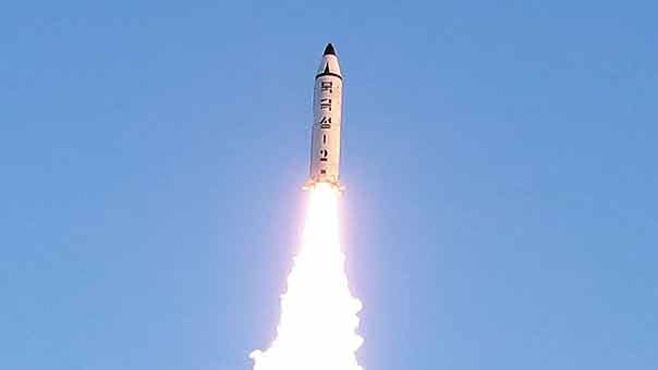 في بيونغ يانغ.. لا مكان للتهديدات الأميركية: إطلاق جديد لصاروخ باليستي