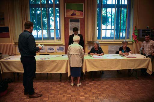 بدء الدورة الاولى من الانتخابات التشريعية الفرنسية بعد شهر على انتخاب ماكرون