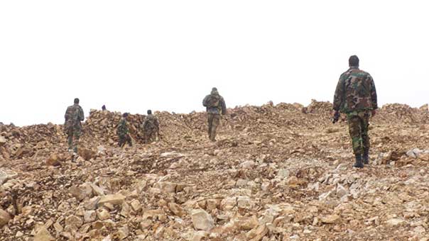 الجيش السوري يتوسّع في ريفي حمص وحماه ويصدّ في دير الزور