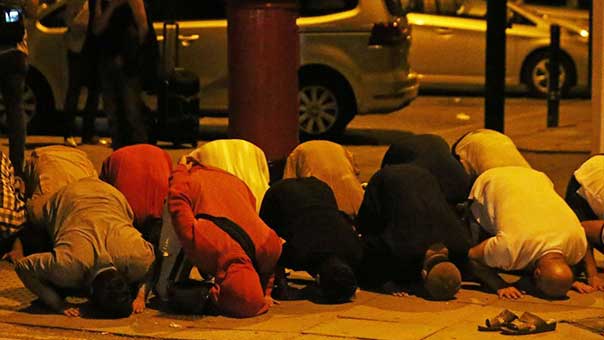 الإرهاب يضرب بريطانيا مجدداً: عملية دهس مصلِّين قرب مسجد في العاصمة لندن