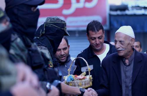 أوساط فلسطينية: لجعل عيد الفطر سبباً في تعزيز الوحدة الوطنية ومؤازرة ذوي الشهداء والأسرى