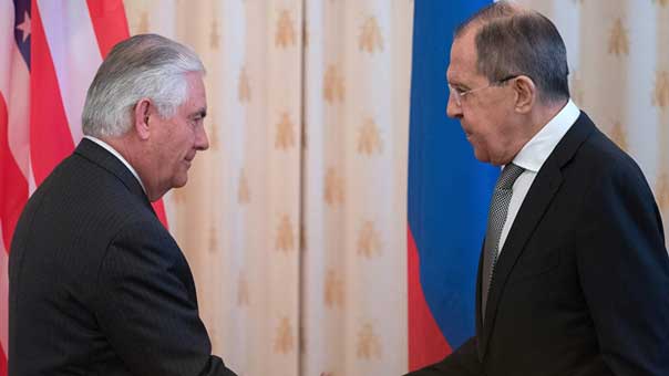 لافروف وتيلرسون يبحثان التسوية السورية