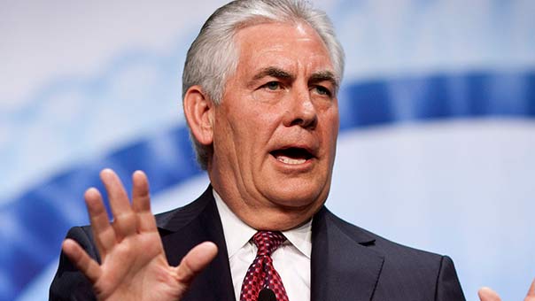 مبعوثا تيلرسون يواصلان جولتهما.. والرياض تعتبر قطر تهديداً لأمنها القومي