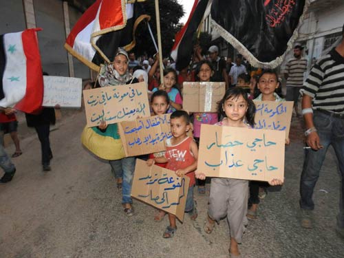 بالصور: شهرٌ على اعتصام أهالي كفريا والفوعة ومطالبات بفك الحصار