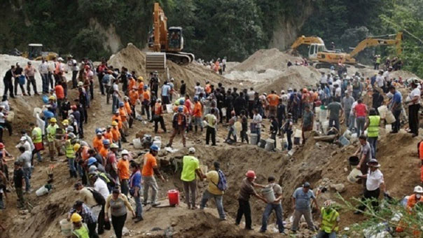 مئات الضحايا في سيراليون جراء فيضانات وانزلاق طيني

