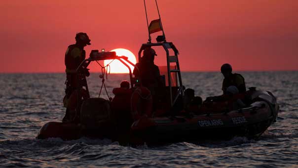 قلقٌ أمميٌّ من إخلاء مبنى في روما يأوي 800 مهاجر