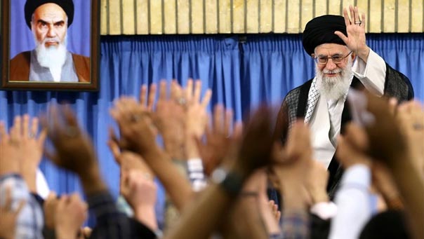 الإمام الخامنئي: الشهيد حججي نموذجٌ متألق لتعاظم الثورة الاسلامية