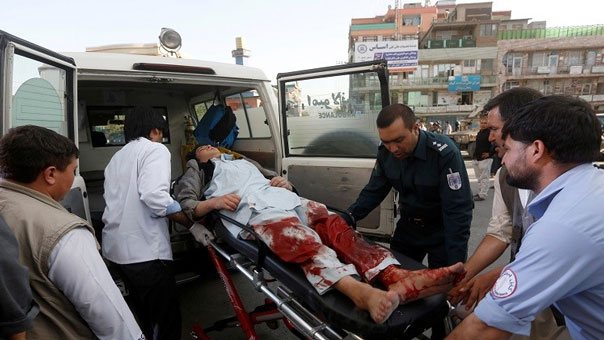 عشرات الشهداء والجرحى بهجوم &rsquo;داعشي&rsquo; على مسجد في العاصمة الأفغانية #كابل

