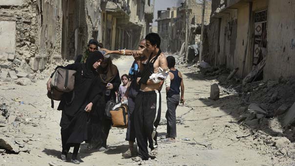 بغداد تعلن عودة مليوني نازح إلى منازلهم