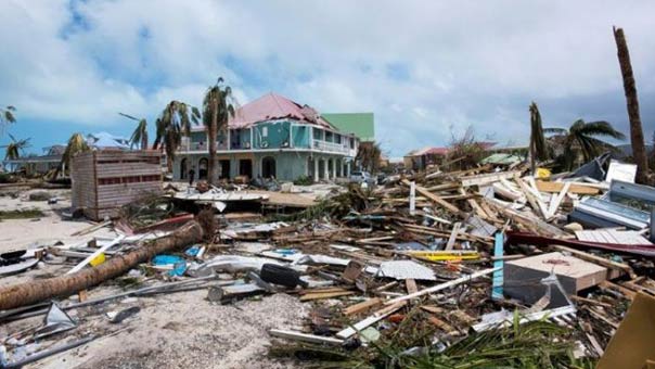 الاعصار &rsquo;ايرما&rsquo; يشتد مع اقترابه من ارخبيل كيز بولاية فلوريدا الاميركية