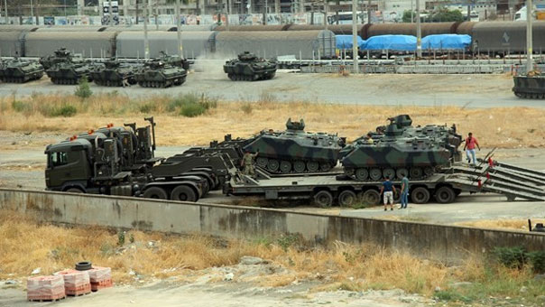 بالصور.. تركيا تحشد قواتها لدخول إدلب