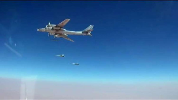 قاذفات روسية تستهدف بصواريخ مجنحة مواقع لـ&rsquo;داعش&rsquo; و&rsquo;النصرة&rsquo; في دير الزور وإدلب

