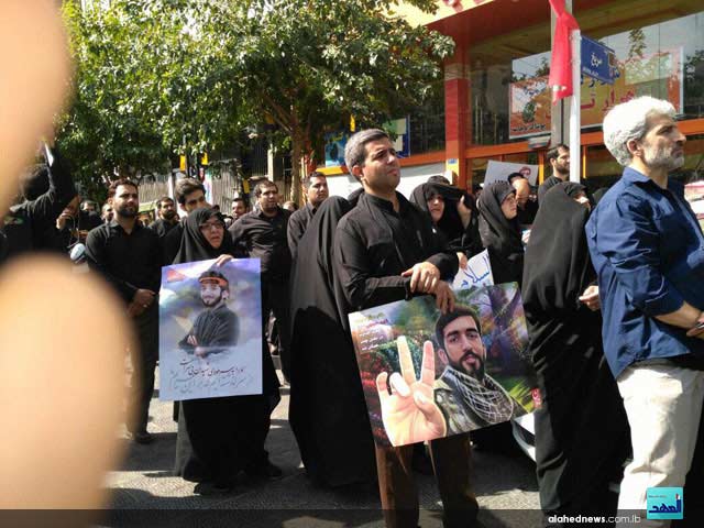 تشييع مهيب للشهيد حججي في طهران.. والإمام الخامنئي يلقي النظرة الأخيرة على جثمانه