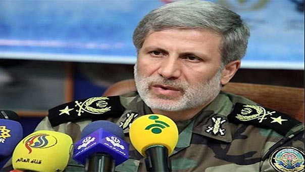 وزير الدفاع الإيراني يعد بإحباط الخطّط الأمريكية ضدّ حرس الثورة