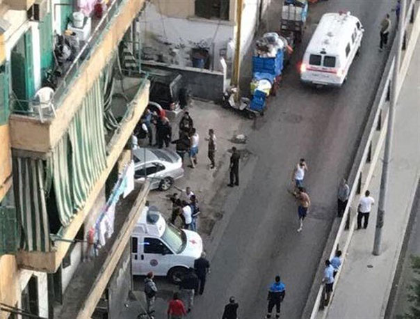 جريمة مروّعة في زقاق البلاط: فتى يقتل والده و3 أشخاص