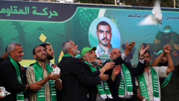 حماس في الذكرى السادسة لـ &rsquo;صفقة وفاء الأحرار&rsquo;: حرية الأسرى هي غاية ثوريّة