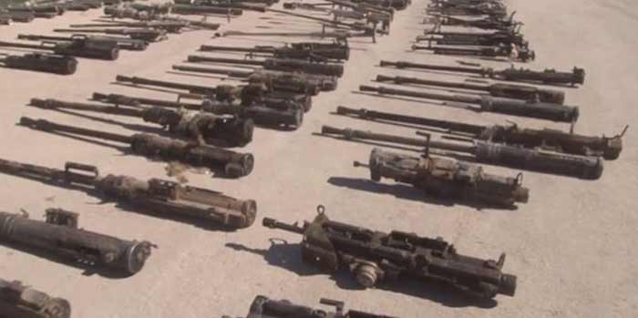 بالصور: الجيش السوري يعثر على أسلحة ’إسرائيلية’ في أوكار تنظيم داعش بمدينة الميادين