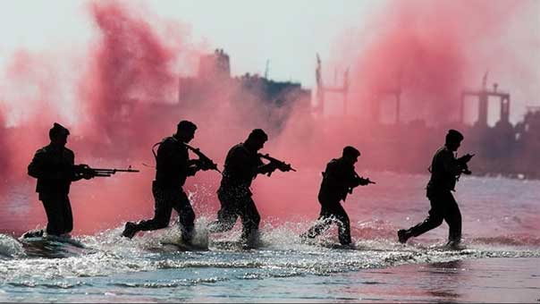 بالصور&hellip; تدريبات مغاوير القوة البحرية الايرانية

