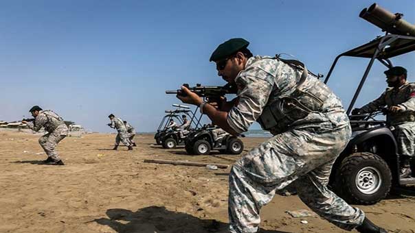بالصور&hellip; تدريبات مغاوير القوة البحرية الايرانية

