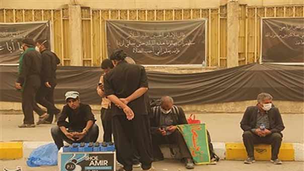 بالصور: عاصفة ترابية تضرب النجف الأشرف بالتزامن مع أربعينية الإمام الحسين(ع)