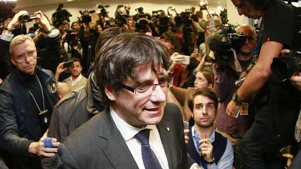 مدريد تقرر سجن أعضاء الحكومة الكتالونية المقالة حتى انتهاء التحقيقات

