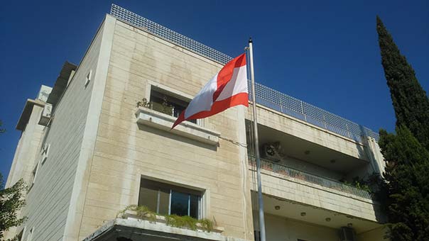 ’العهد’ يواكب وصول السفير اللبناني الجديد إلى دمشق..