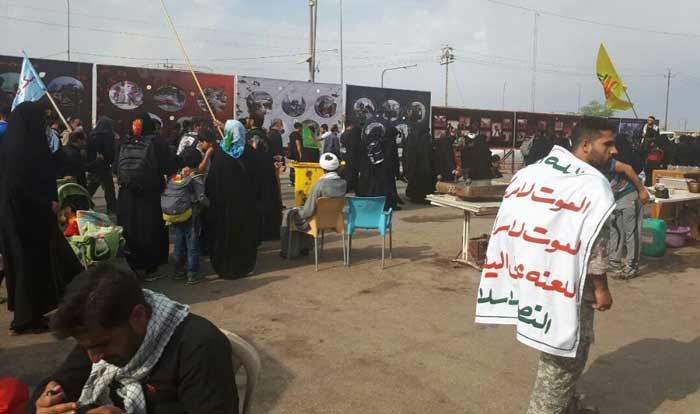 بالصور..ناشطون يمنيون يقيمون عدة معارض صور في العراق لفضح جرائم العدوان السعودي بالتزامن مع اربعينة الأمام الحسين(ع)