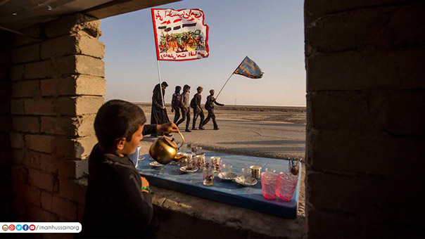 المواكب الحسينية تواصل مسيرها إلى كربلاء المقدسة.. وإتمام الإجراءات اللوجستية لاستقبال الزوار