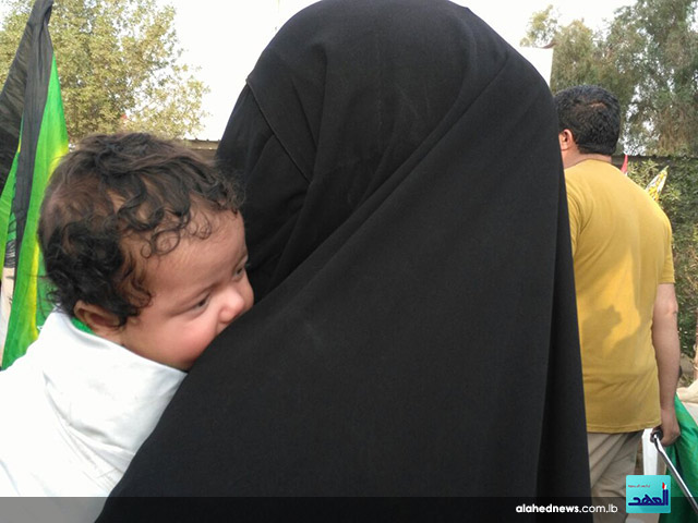 بالصور.. العهد يرافق &rsquo;المشاية&rsquo; على الطريق نحو كربلاء المقدسة