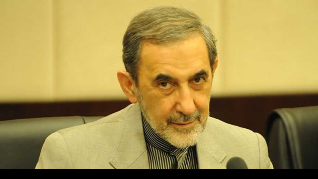 ولايتي ردًّا على ماكرون: لن نستأذن الآخرين فيما يخص برنامجنا الدفاعي ومديات صواريخنا