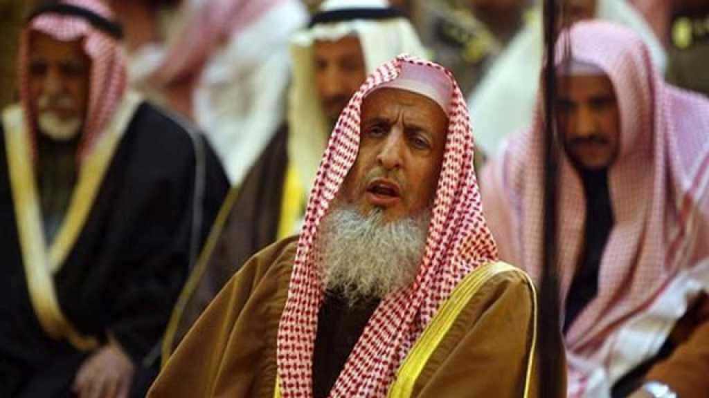 مفتي السعودية يحذر خطباء الجمعة من الحديث في السياسة&lrm;