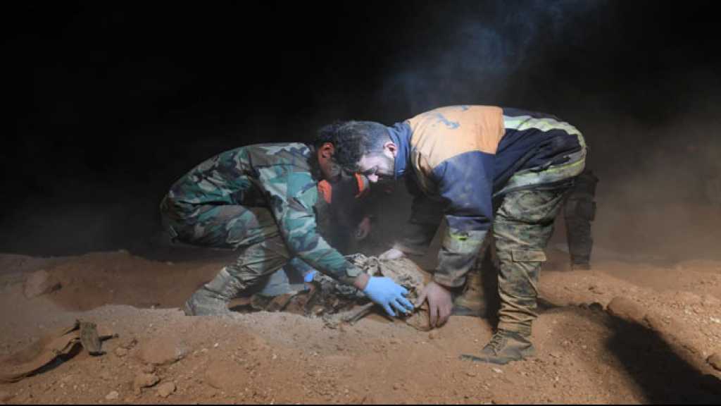  اكتشاف مقبرتين جماعيتين لشهداء مدنيين وعسكريين أعدمهم &rsquo;داعش&rsquo; بريف الرقة