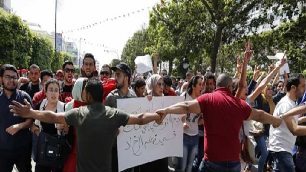شرارة &rsquo;انتفاضة&rsquo; جديدة تشهدها تونس: مقتل متظاهر في احتجاجات على رفع الأسعار