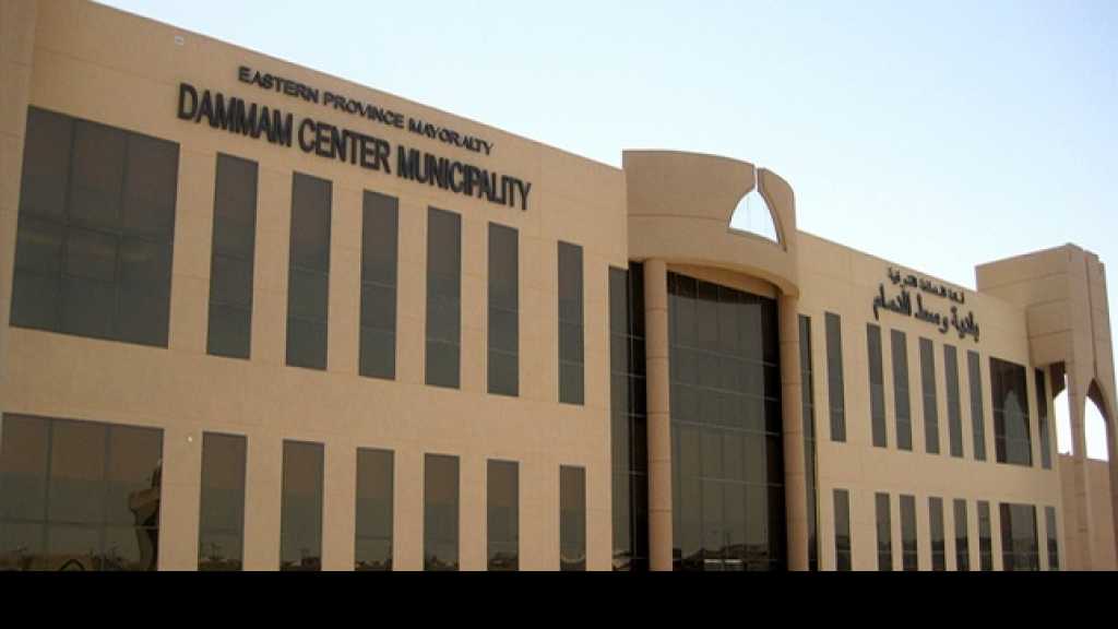 في مملكة النفط.. مواطن ينهار بعد تهديده بحرمانه من لقمة العيش