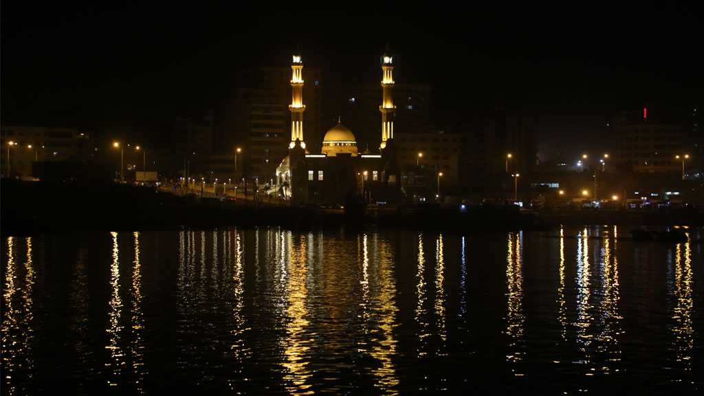 من على شاطئ غزة