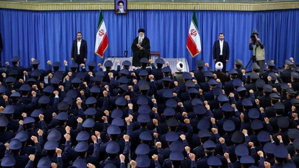 الإمام الخامنئي: حب الثورة الإسلامية دفع الشعب إلى الرد على تصرّفات الأعداء