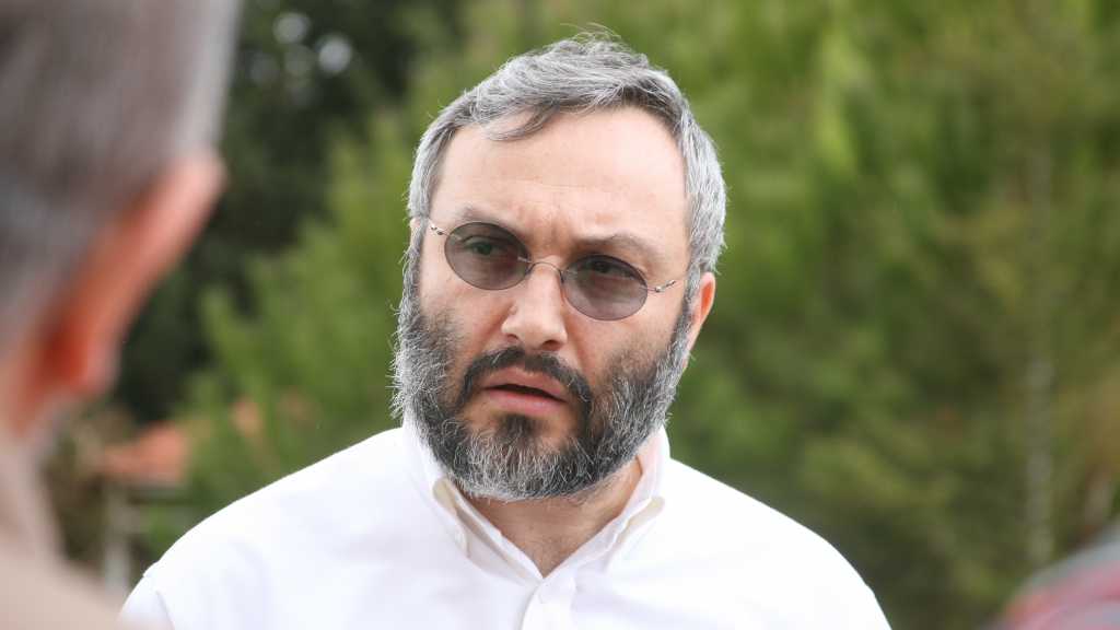حاج عماد طال الغياب