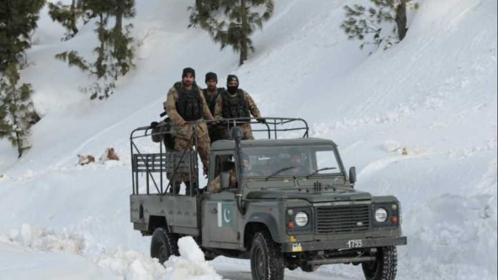 قوات باكستانية الى السعودية