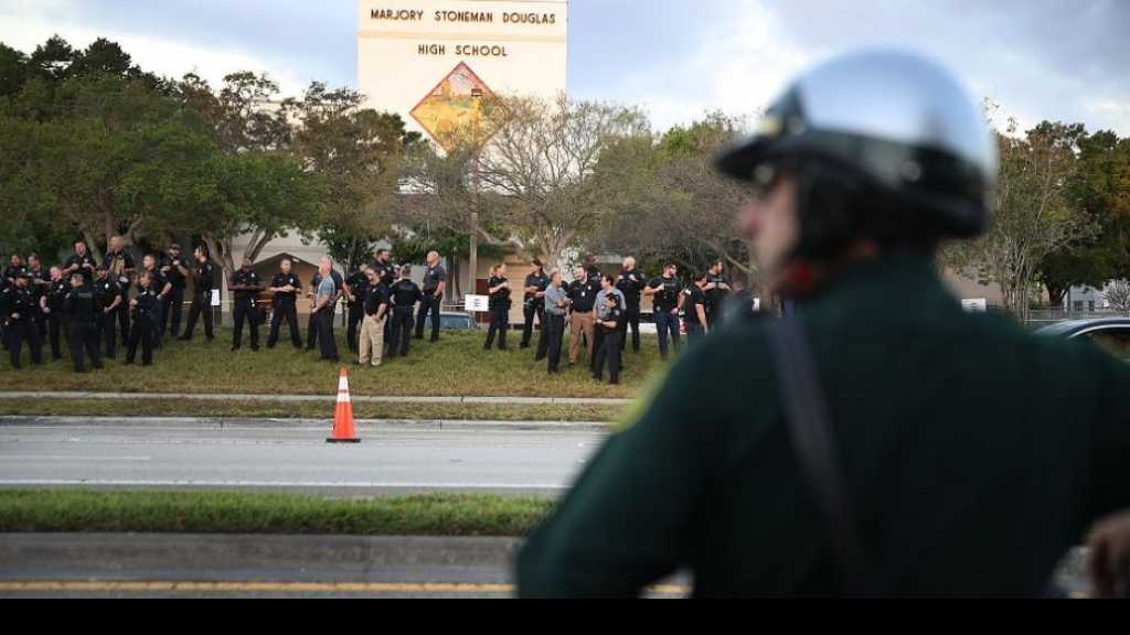 فلوريدا: السماح لبعض المدرسين بحمل السلاح