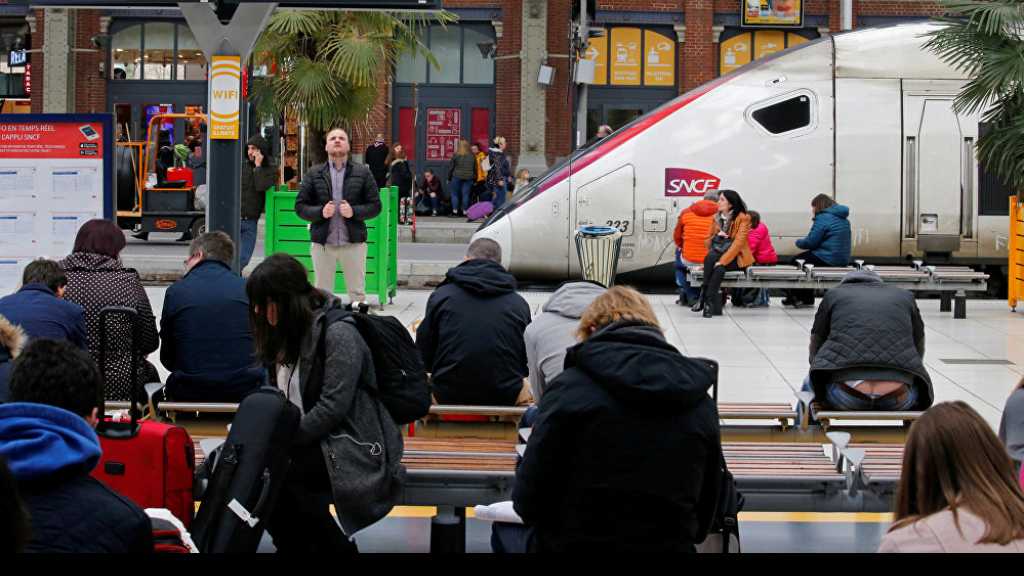 اتحادات سكك الحديد الفرنسية تعلن الإضراب