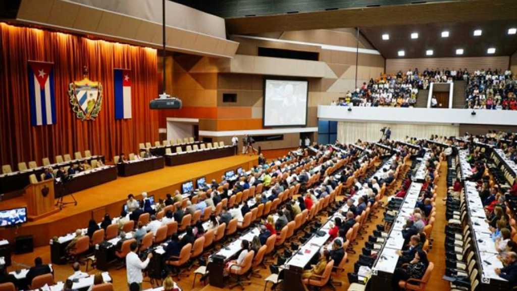 بعد عقود من ترؤسهم كوبا.. آل كاسترو يتركون الحكم