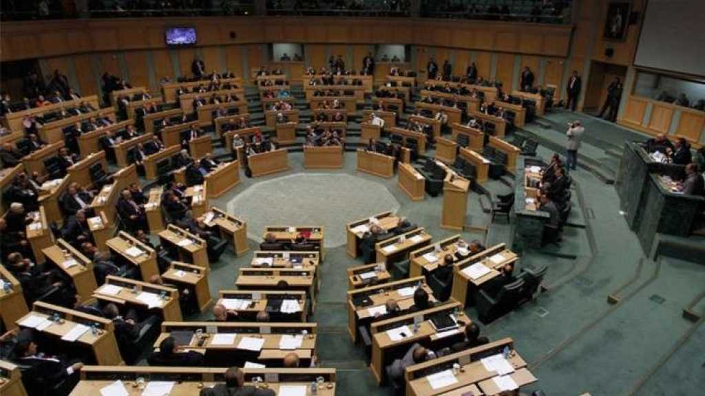  انسحاب عشرات النواب الأردنيين من اجتماع مع الرزاز