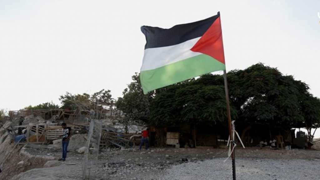 قوات الاحتلال تغلق البوابات المؤدية إلى الخان الأحمر تمهيداً لاقتحامها