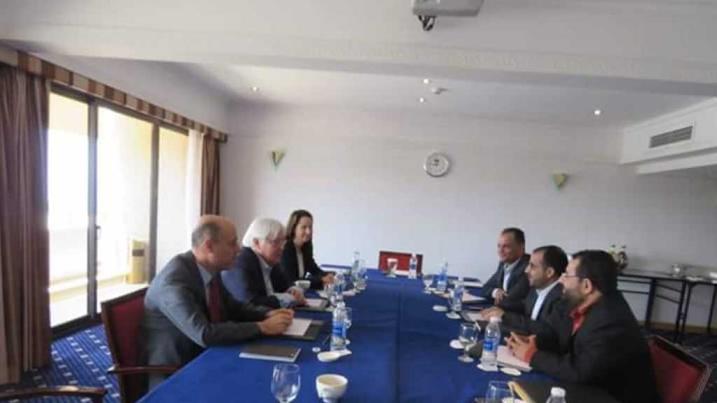 رئيس الوفد الوطني اليمني يلتقي المبعوث الأممي في مسقط